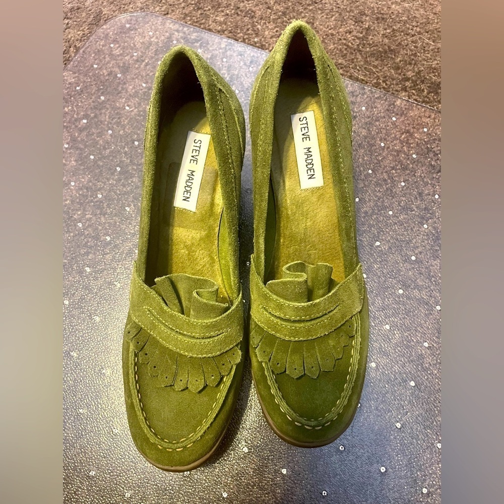 Steve Madden Olive Green Suede Wedge Pumps ALPINNE Size 8 Leather
